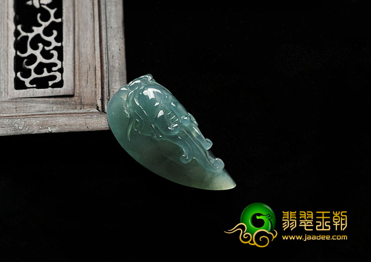 糯冰种晴水缅甸翡翠A货龙头戒面