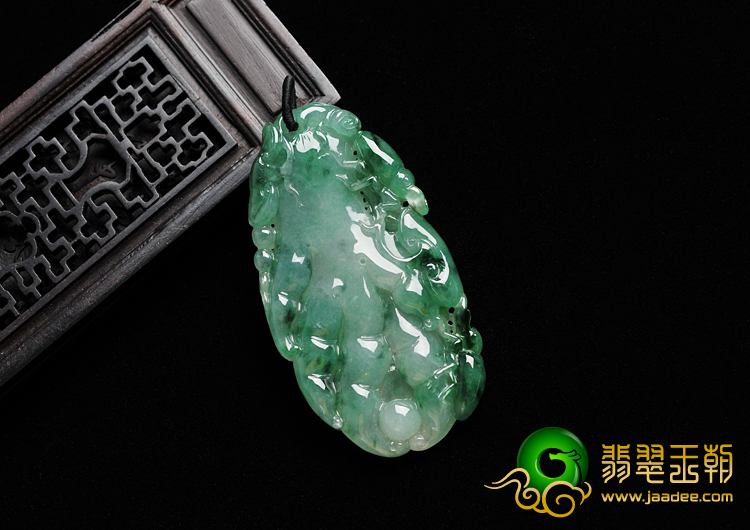 冰种翠色缅甸翡翠A货佛手挂件