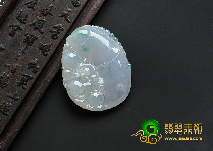冰种春带彩缅甸翡翠A货节节高挂件