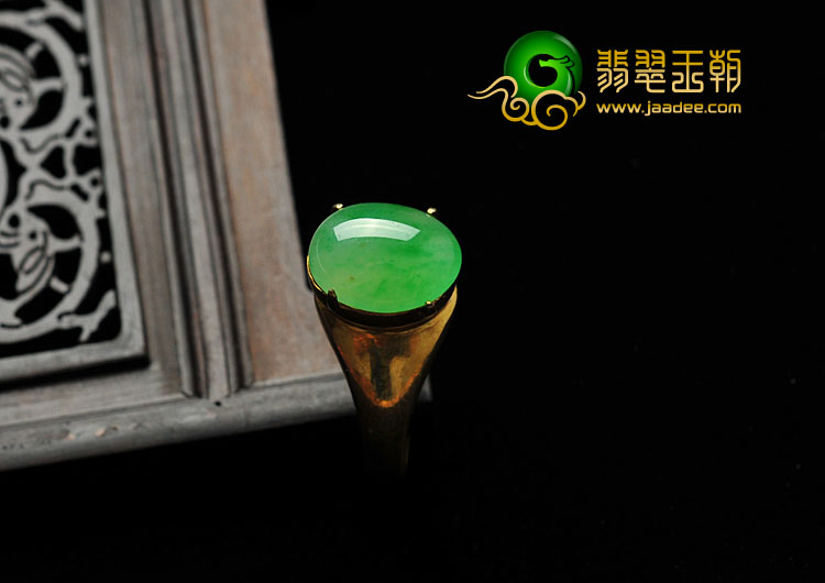 冰种绿晴水飘翠缅甸翡翠A货戒面