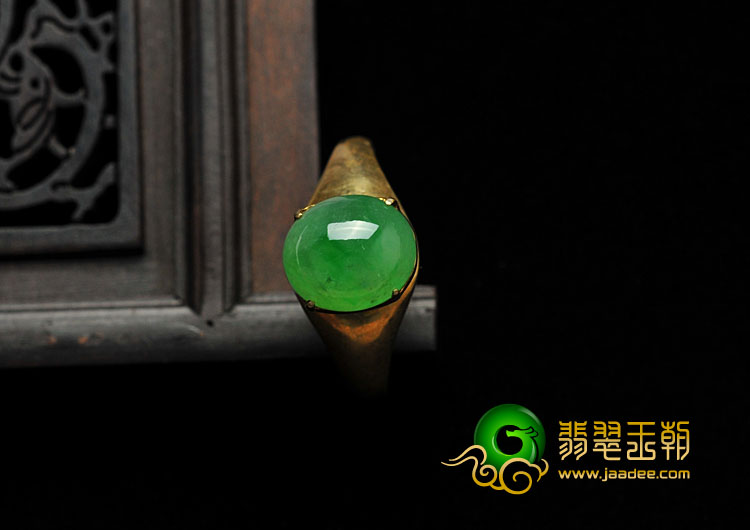 冰种绿晴水飘翠缅甸翡翠A货戒面