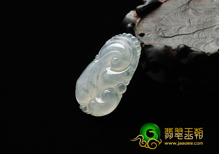 冰种飘花缅甸翡翠A货如意挂件
