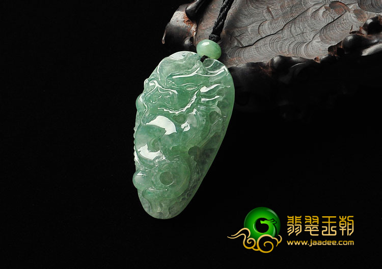冰种晴水缅甸翡翠A货一夜成龙挂件
