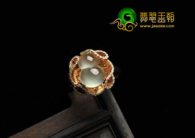 玻璃种淡晴水缅甸翡翠A货镶玫瑰金葫芦戒指（真钻）
