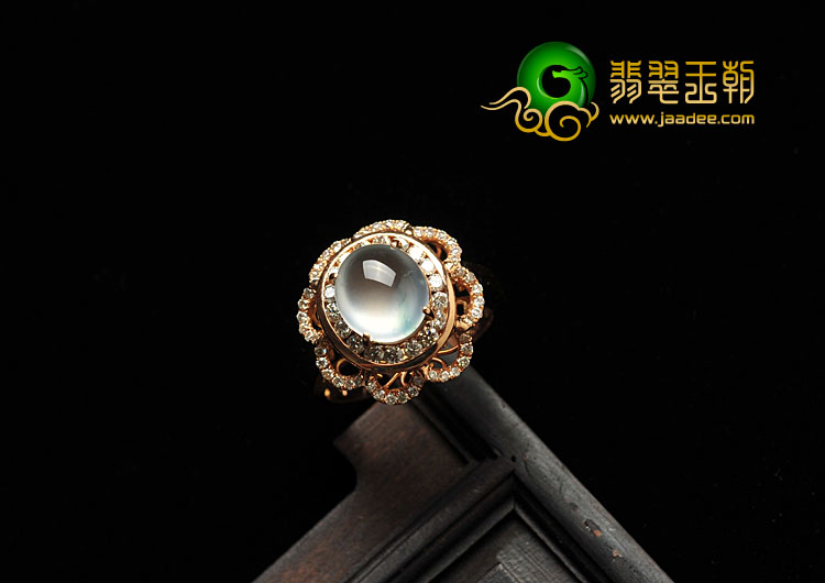 玻璃种强莹光略飘花缅甸翡翠A货镶玫瑰金戒指（真钻）