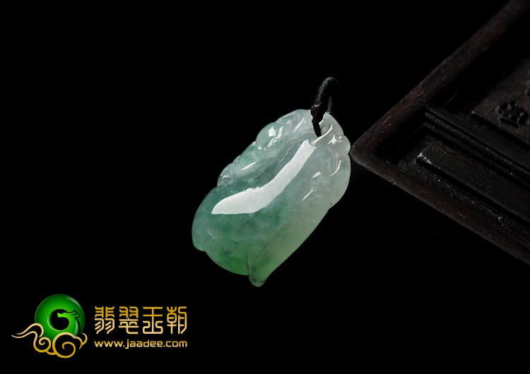 (超值推荐)冰种绿晴水缅甸翡翠A货福瓜挂件