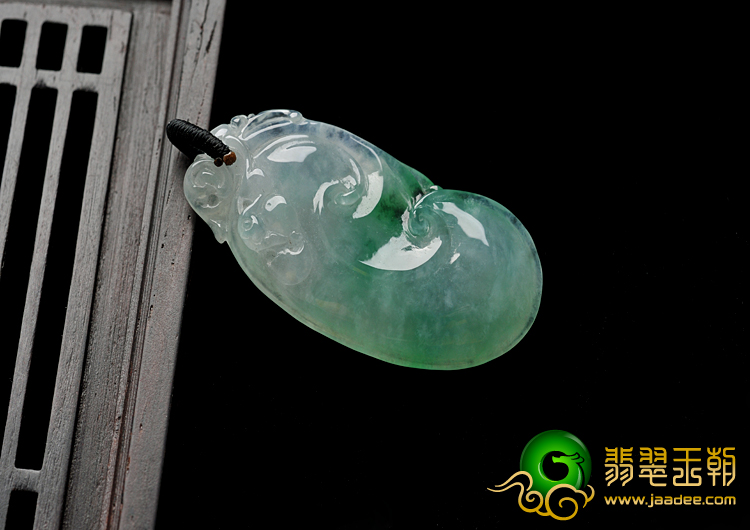 冰种飘翠缅甸翡翠A货如意挂件
