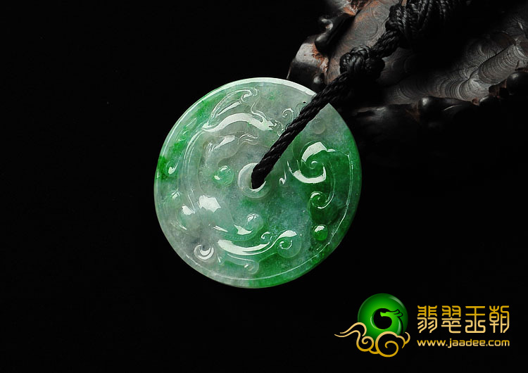 糯冰种阳绿缅甸翡翠A货龙牌挂件