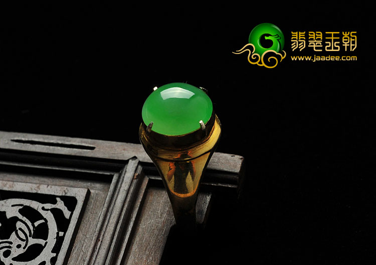 冰种满绿缅甸翡翠A货戒面