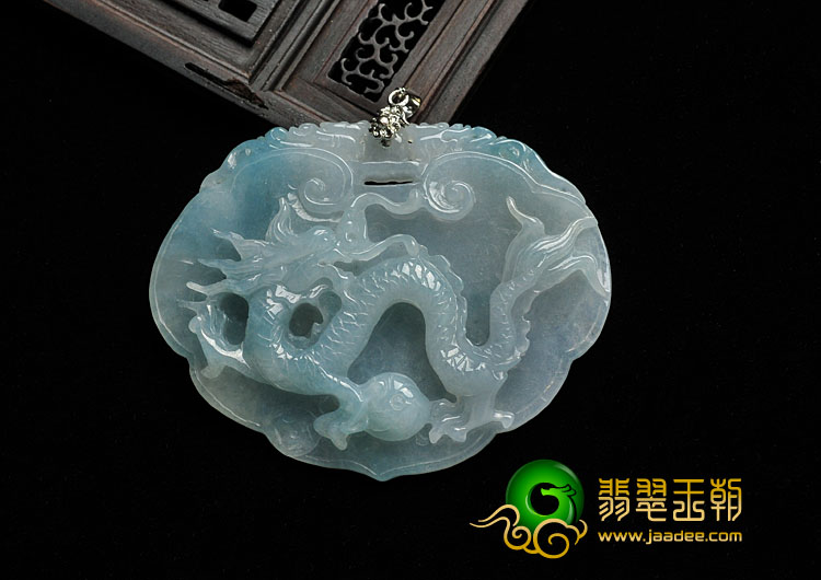 冰种蓝晴水缅甸翡翠A货龙牌如意锁挂件