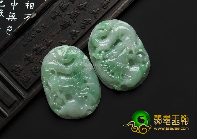 糯冰种豆绿色缅甸翡翠A货龙牌挂件（单价）