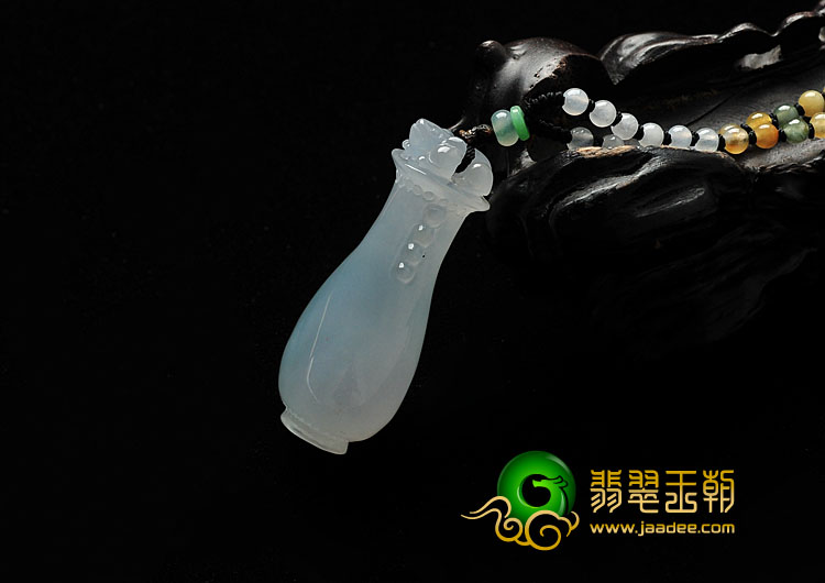 冰种晴水缅甸翡翠A货花瓶挂件