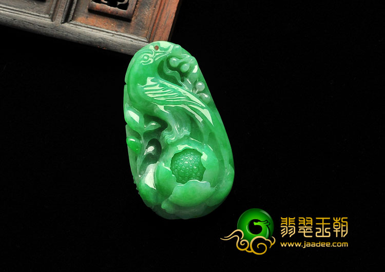 糯冰种翠色缅甸翡翠A货富贵花开挂件
