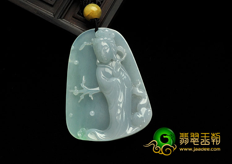 糯冰种淡晴水缅甸翡翠A货踏雪寻梅挂件