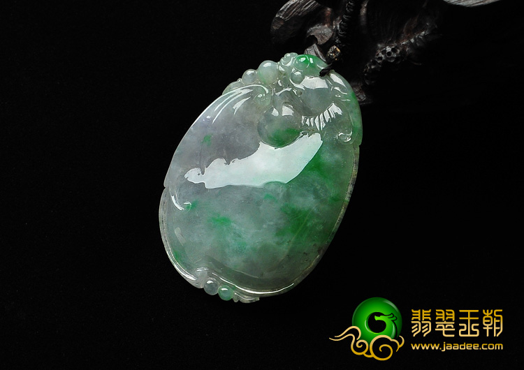 糯冰种飘翠缅甸翡翠A货福瓜挂件