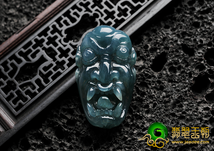 冰种蓝晴水缅甸翡翠A货鬼头挂件