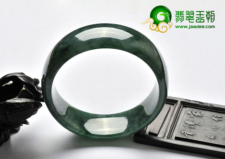 糯冰种晴水飘翠缅甸翡翠A货方条手镯（57.5mm）