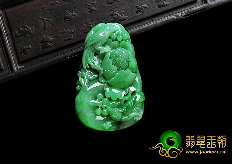糯冰种翠色缅甸翡翠A货花开富贵挂件