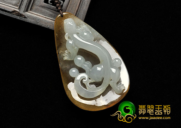 冰种黄翡缅甸翡翠A货螭龙挂件