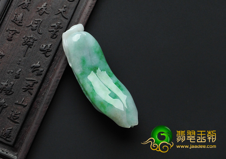 feicui糯冰种飘翠缅甸翡翠A货玉兰花挂件