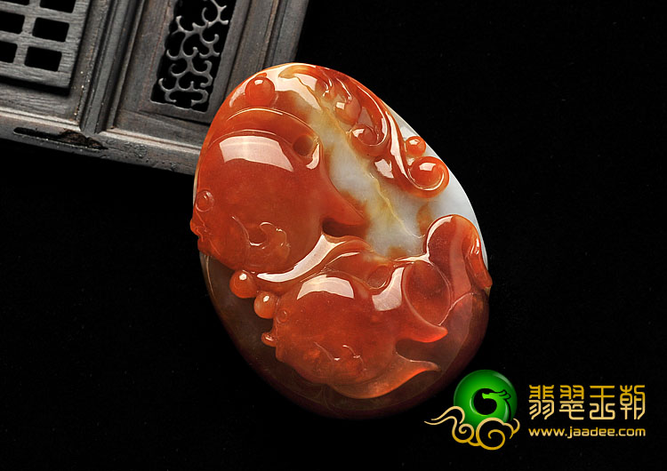 糯冰种红翡缅甸翡翠A货相濡以沫挂件