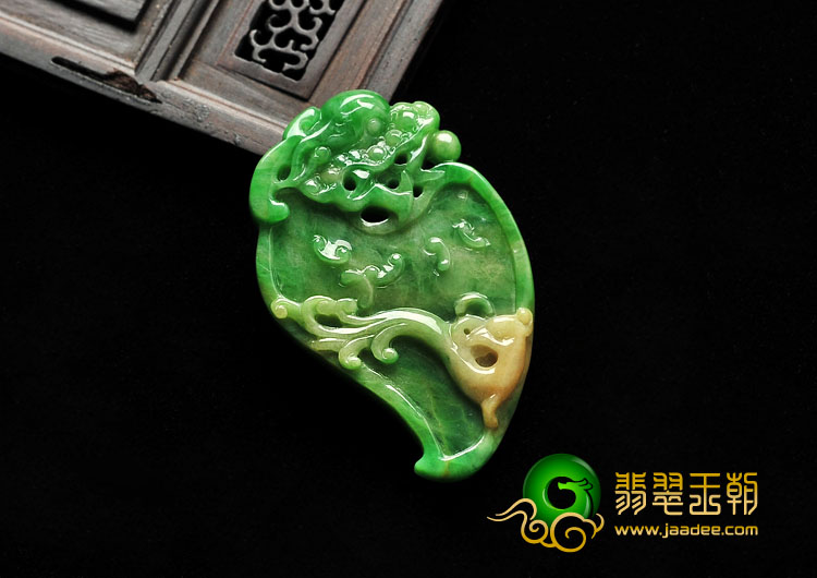 糯冰种黄加绿缅甸翡翠A货仿古龙挂件