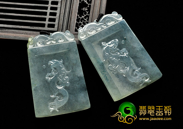 冰种飘花缅甸翡翠A货龙凤呈祥挂件（一对）