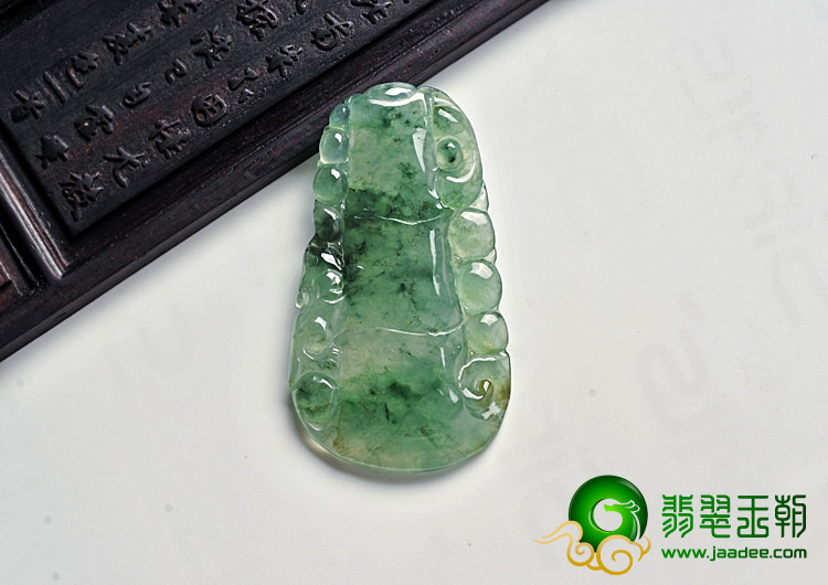 冰种飘花缅甸翡翠A货节节高挂件