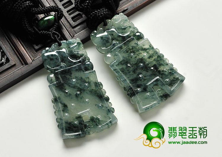 冰种飘花缅甸翡翠A货古币挂件（一对）