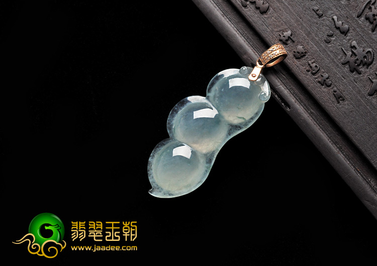 冰种飘花缅甸翡翠A货镶金扣四季豆挂件
