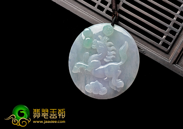 糯冰种春带彩缅甸翡翠A货马牌挂件