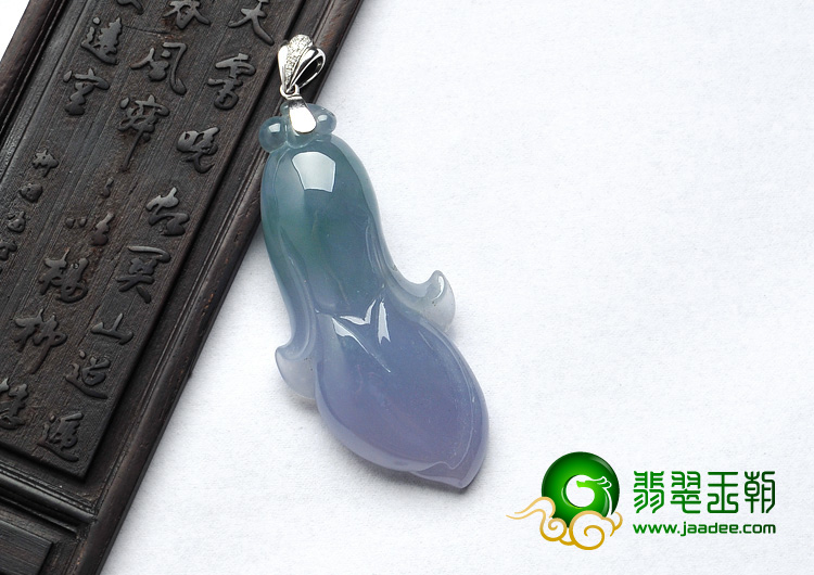 冰种紫罗兰飘花缅甸翡翠A货镶金扣玉兰花挂件