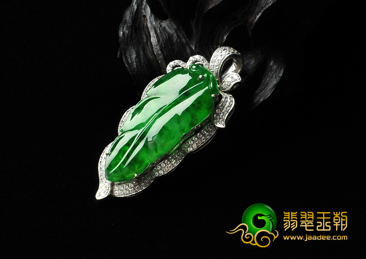 糯冰种阳绿满绿缅甸翡翠A货镶白金金枝玉叶胸坠（真钻）