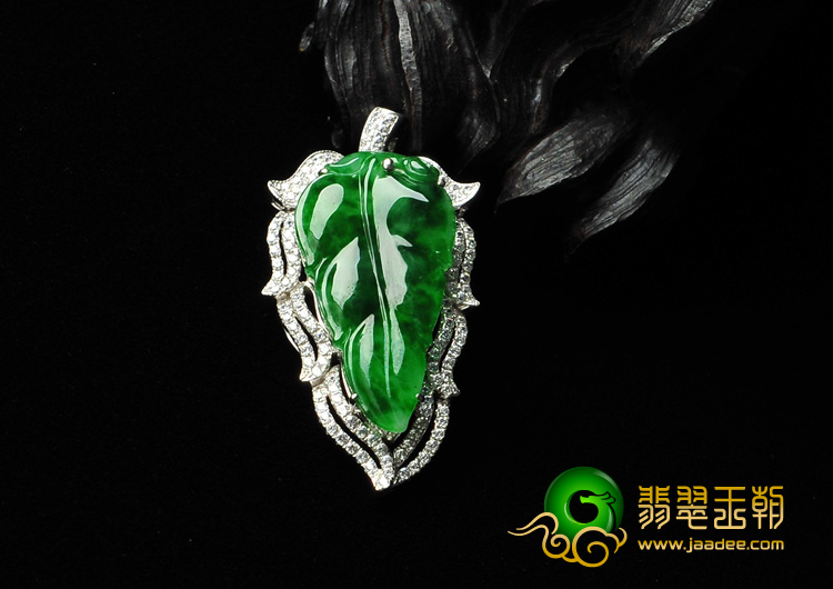 糯冰种阳绿满绿缅甸翡翠A货镶白金金枝玉叶胸坠（真钻）
