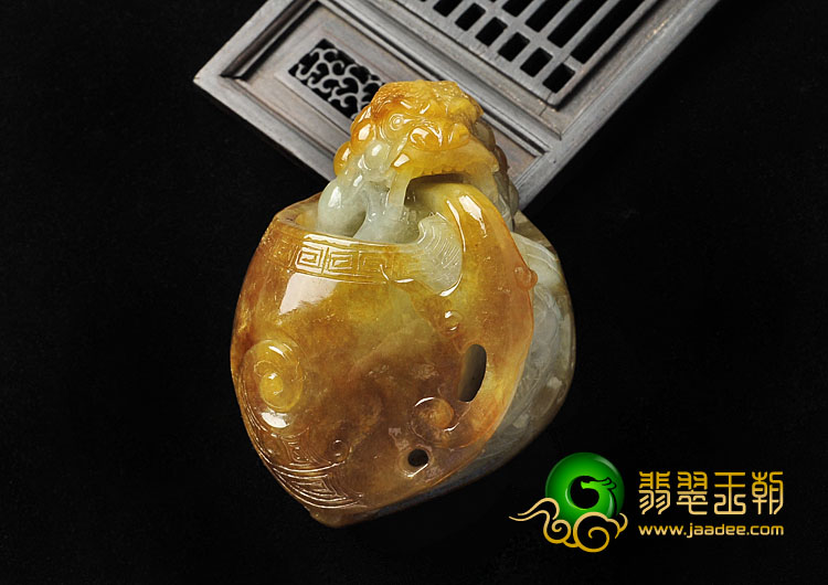 糯冰种褐黄翡缅甸翡翠A货龙凤手玩件