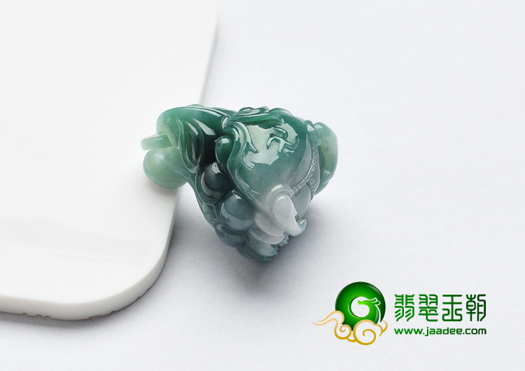 糯冰种飘花缅甸翡翠A货老鹰头挂件