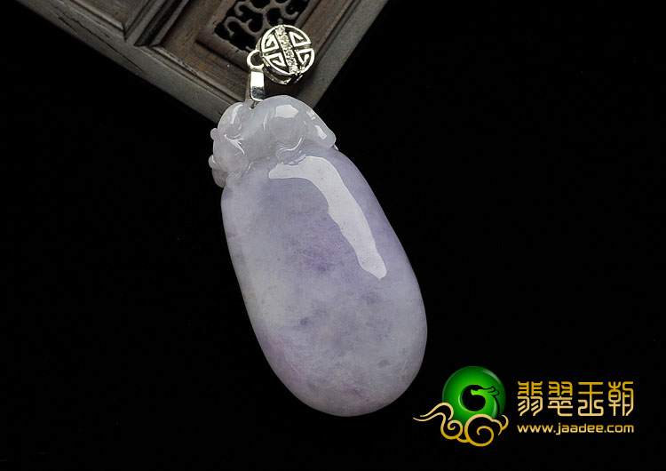 糯冰种春带彩缅甸翡翠A货福瓜挂件