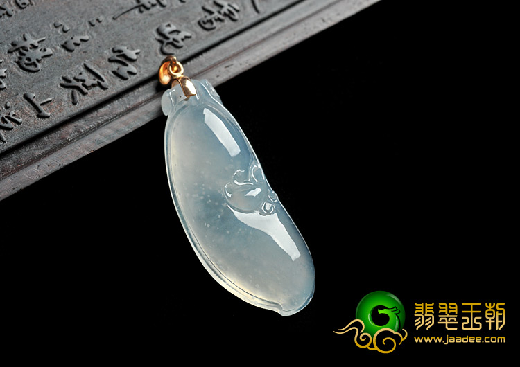 冰玻种缅甸翡翠A货福瓜挂件