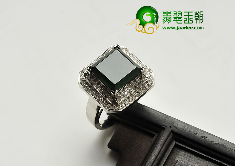 冰玻种墨翠缅甸翡翠A货镶白金方形戒指（真钻）