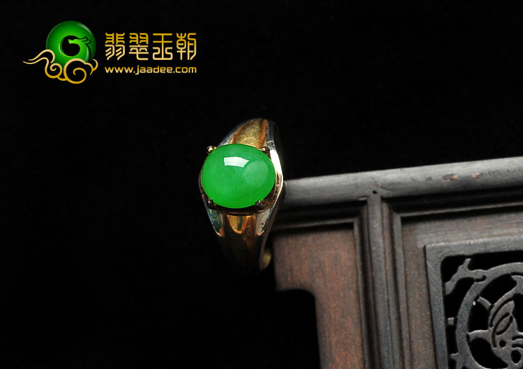 糯冰种阳绿满绿缅甸翡翠A货戒面