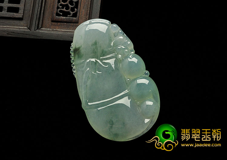 冰种飘花缅甸翡翠A货节节高挂件