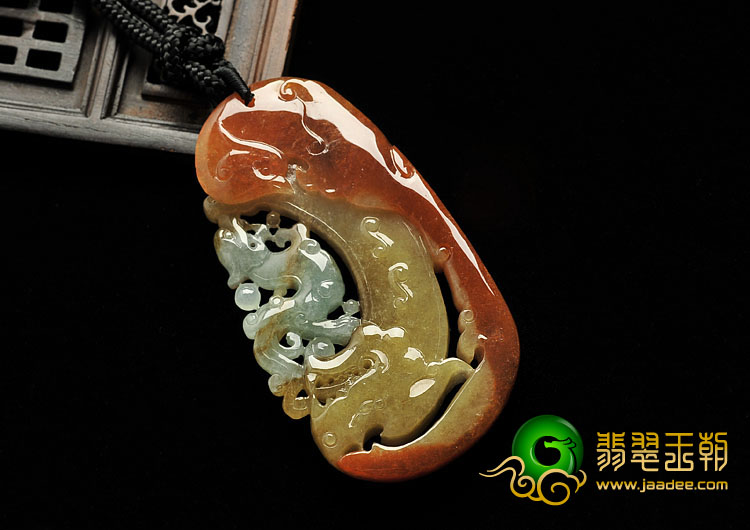 糯冰种三彩缅甸翡翠A货龙凤牌挂件