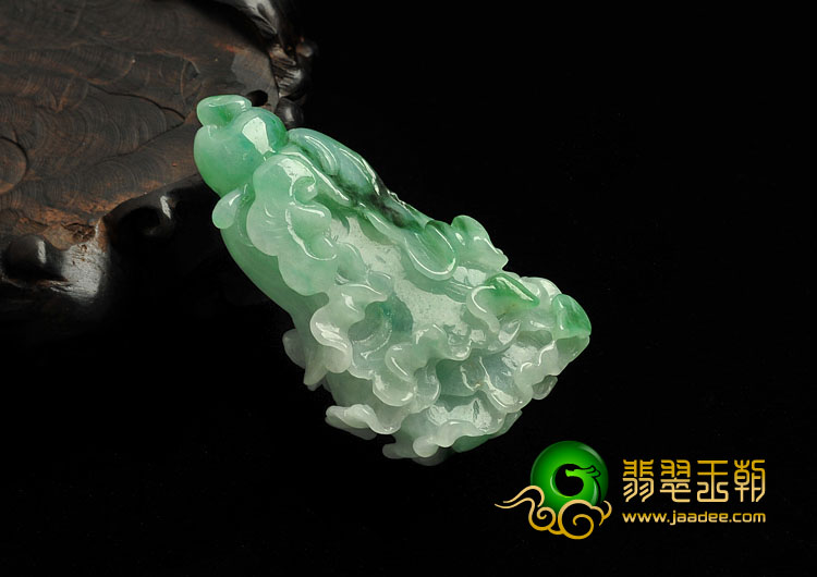 糯冰种晴水飘花缅甸翡翠A货白菜挂件