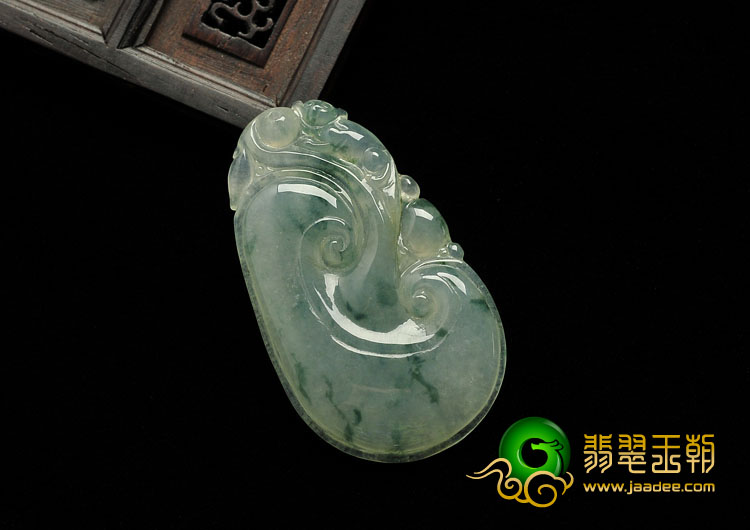 冰种飘花缅甸翡翠A货如意挂件