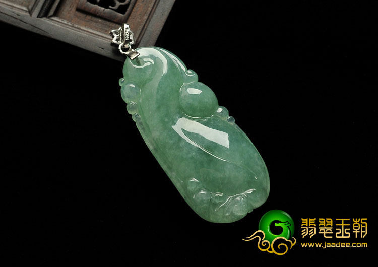 糯冰种晴水缅甸翡翠A货如意挂件
