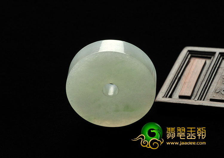 糯冰种飘花缅甸翡翠A货平安扣挂件