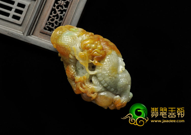 细糯种黄翡缅甸翡翠A货龙挂件