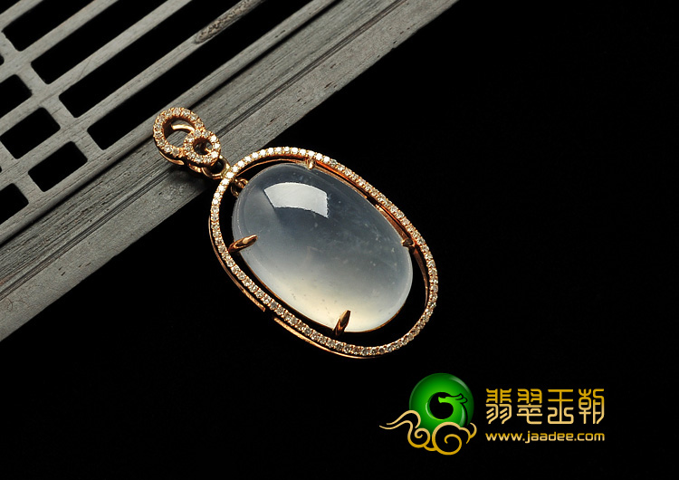 冰玻种缅甸翡翠A货镶玫瑰金胸坠（真钻）