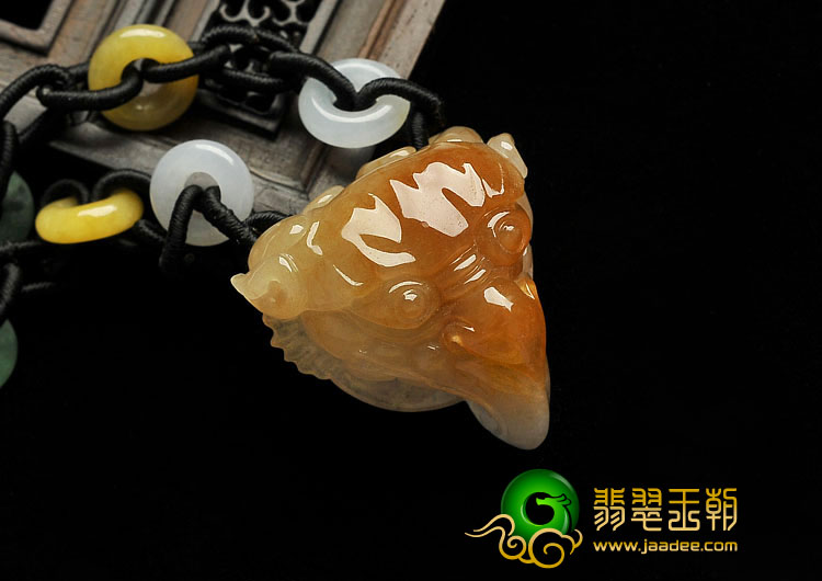 糯冰种红黄翡缅甸翡翠A货老鹰头挂件