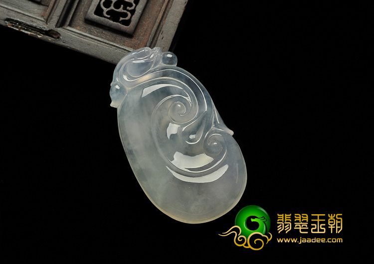 冰种淡晴水缅甸翡翠A货如意寿挂件